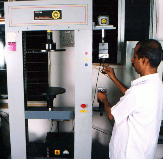 Universal Testing Machines for Tensile & Compression Test